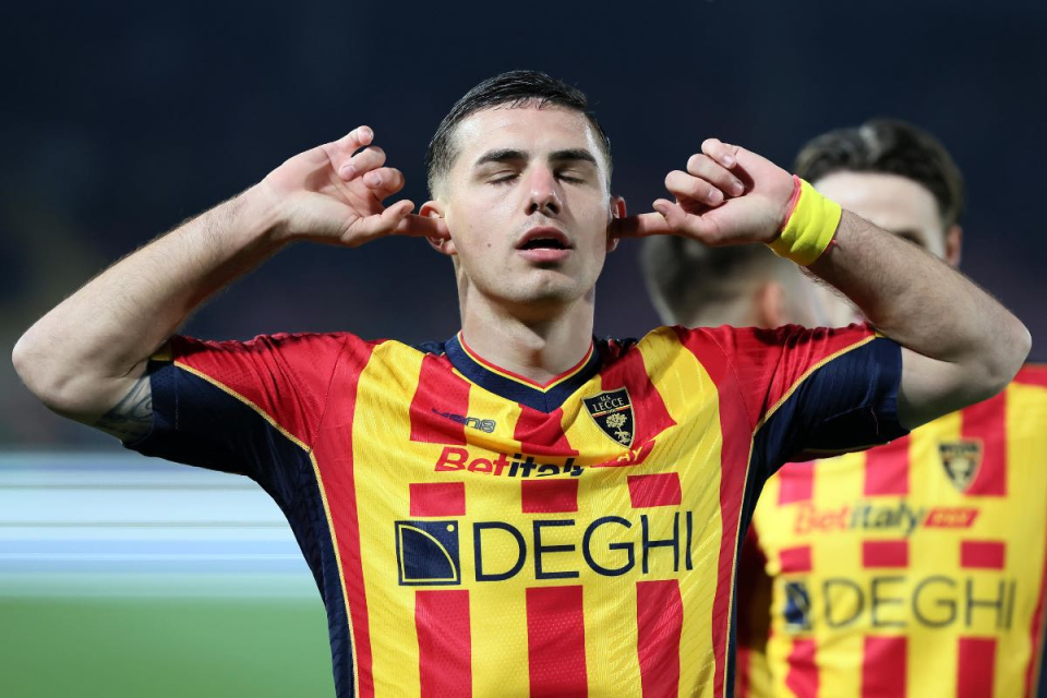 Calciomercato Roma News/ Krstovic, ecco il dopo Shomurodov. Wesley, servono 30 milioni.Calciomercato Roma News: il centravanti del Lecce sostituirebbe l
